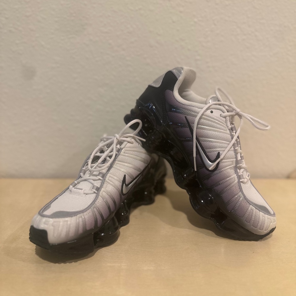 Nike Shox TL Metallic Silver Black Women’s Sneakers | Size 7.5 | New No Box
